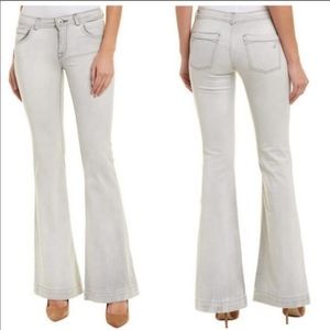 ✨/ DL 1961 Premium Denim ‘JOY’ Flare /✨